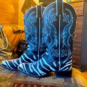 Real Leather Nocona Cross Cowboy Boots